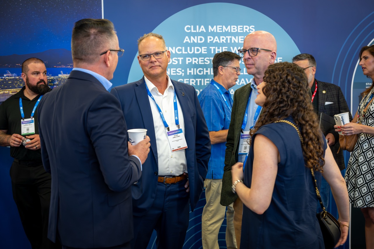 PortCanaveralemployeesand2026SeatradeCruiseGlobaleventguestsnetworking
